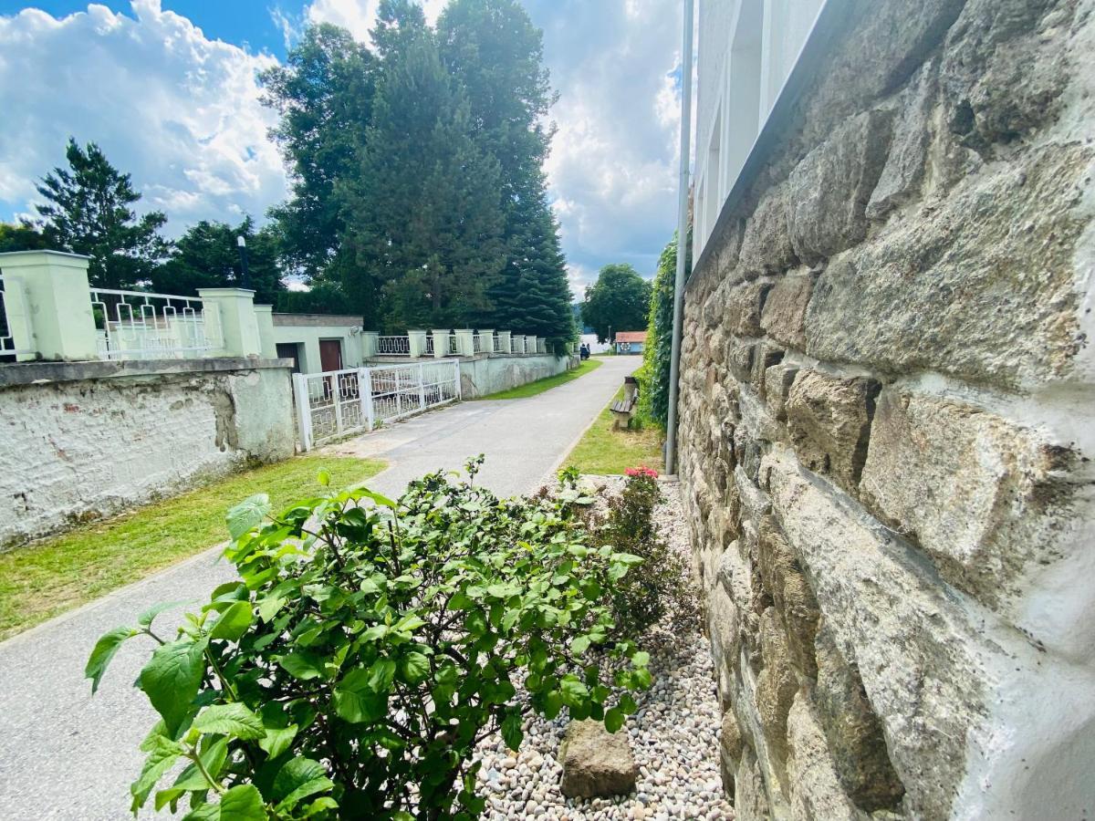 Apartmany V Ulicce Frymburk Exterior photo